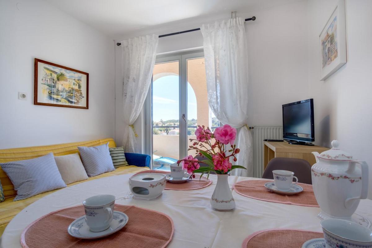 Apartmani Nadalina Велі-Лошинь Екстер'єр фото