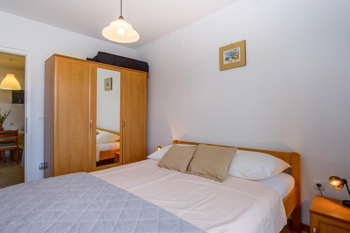 Apartmani Nadalina Велі-Лошинь Екстер'єр фото